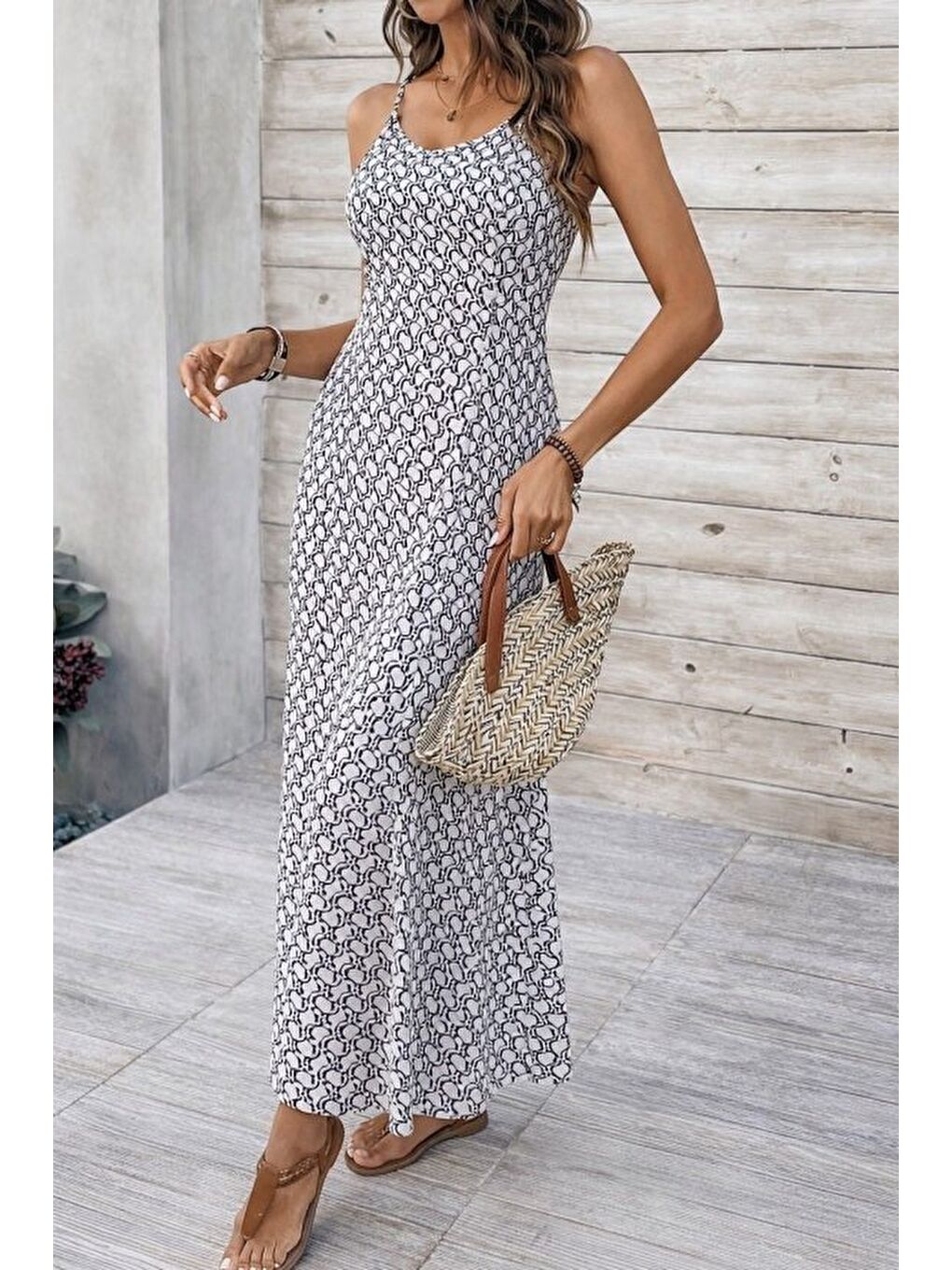 Beyaz Kadın Ip Askılı V Yakalı Yırtmaçlı Uzun Süprem Elbise-3