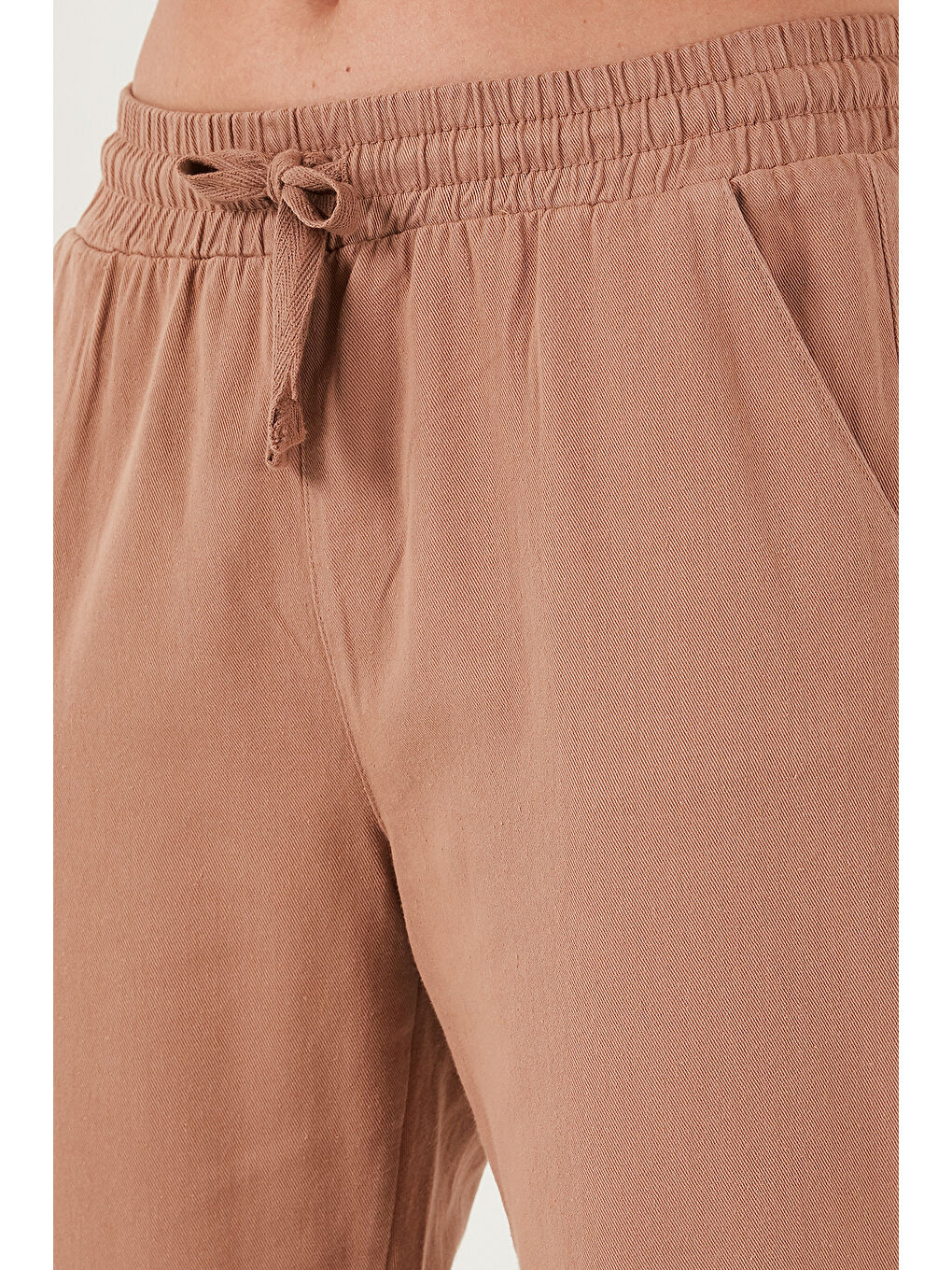 Sarı Pamuklu Normal Bel Regular Fit Düz Paça Kadın Pantolon 668Yp42282S4-4