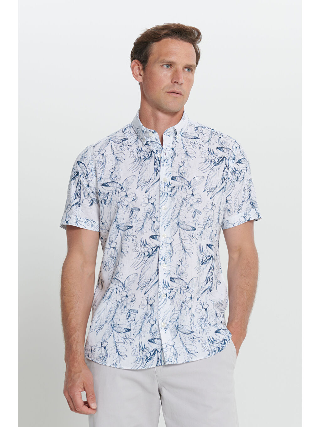 Erkek Beyaz-Lacivert Slim Fit Dar Kesim Düğmeli Yaka Keten Çizgili Gömlek-2