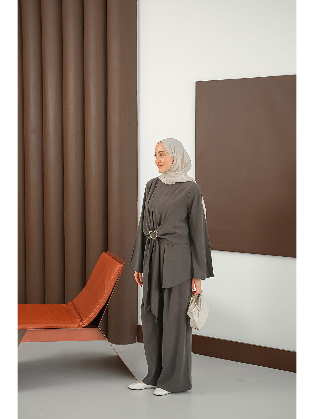 Kadın Gold Kemer Detay Takım Gri-3