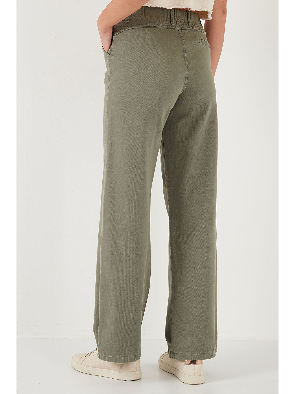 Haki Pamuklu Standart Fit Yüksek Bel Geniş Paça Pantolon 668Yp5344-5