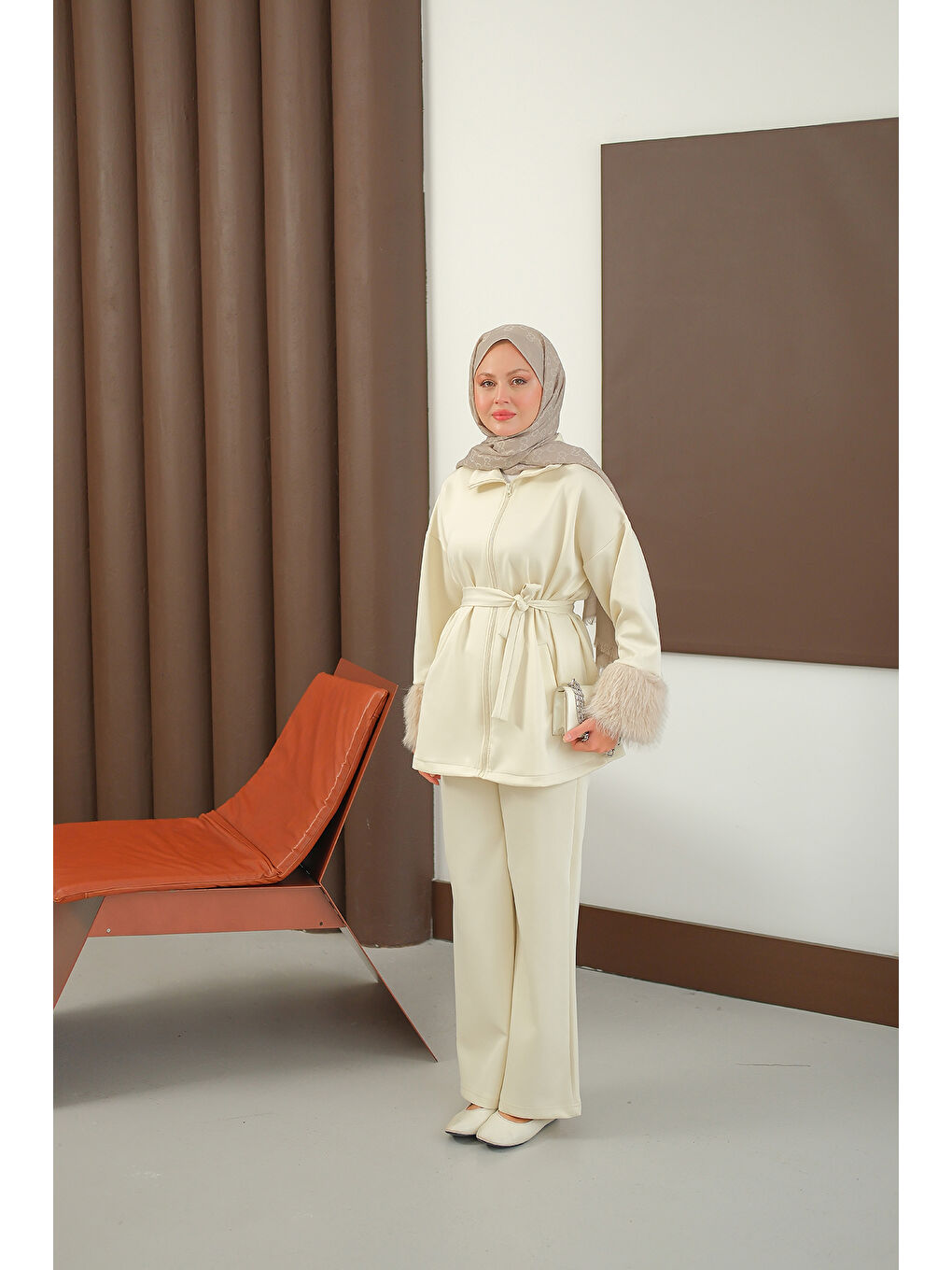Ekru Kadın Kürk Detay Bel Bağlamalı Takım Krem-1