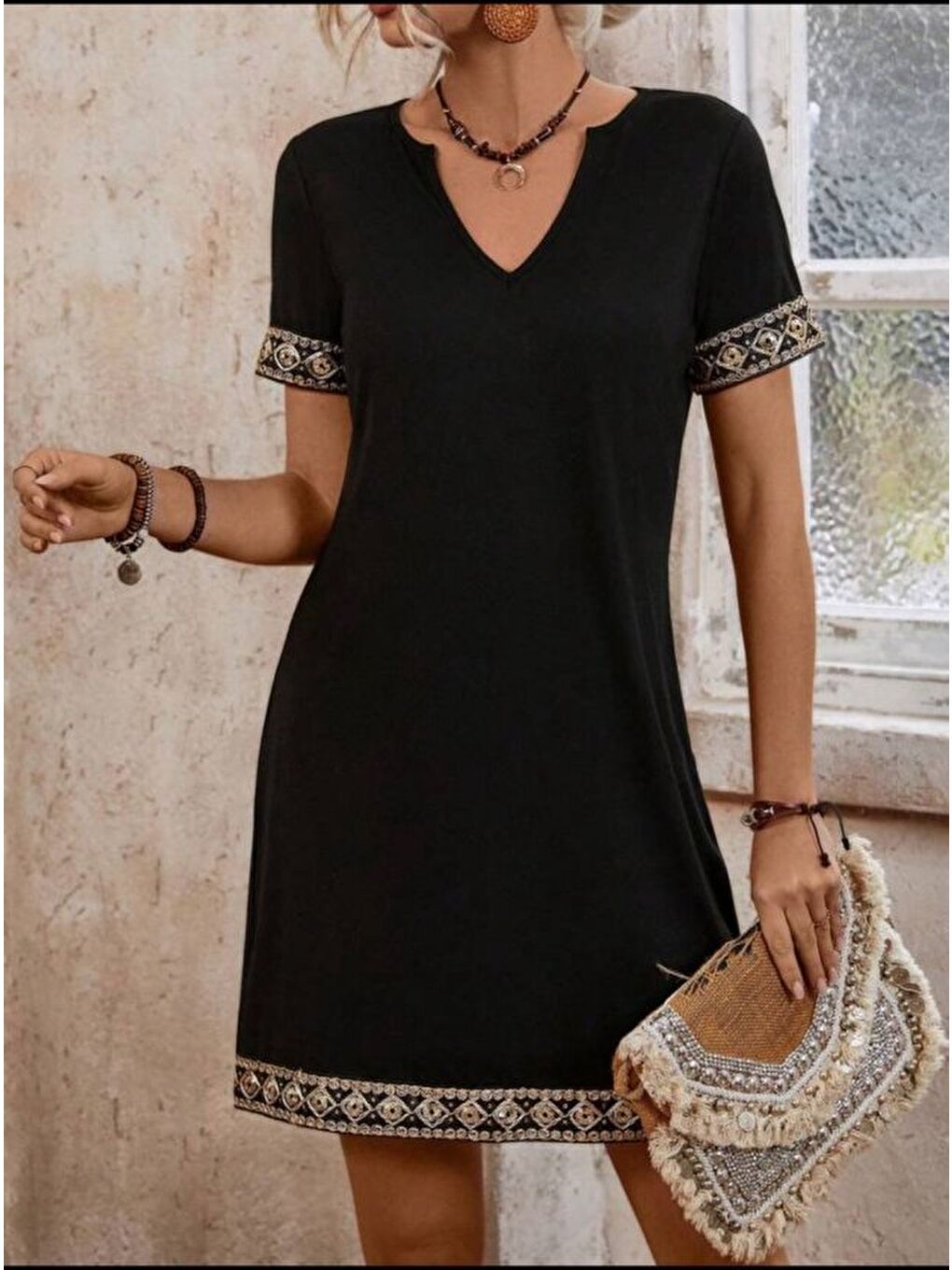 Siyah Şerit Detay V Yaka Yandan Cepli Viskon Elbise-4