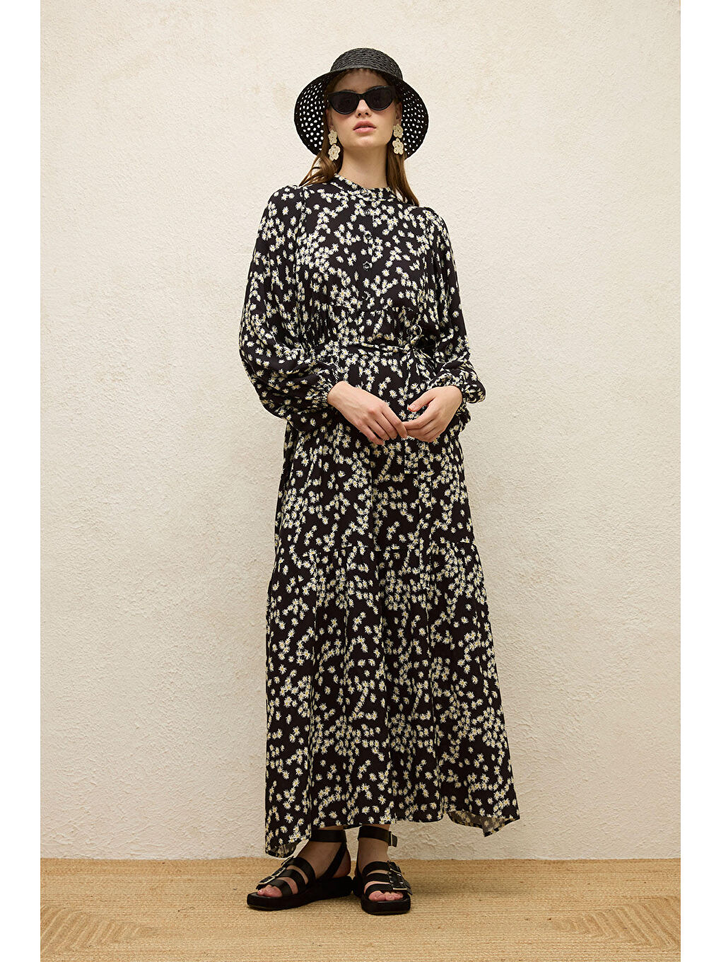 Beyaz Viskon Balon Kol Elbise Papatya-4