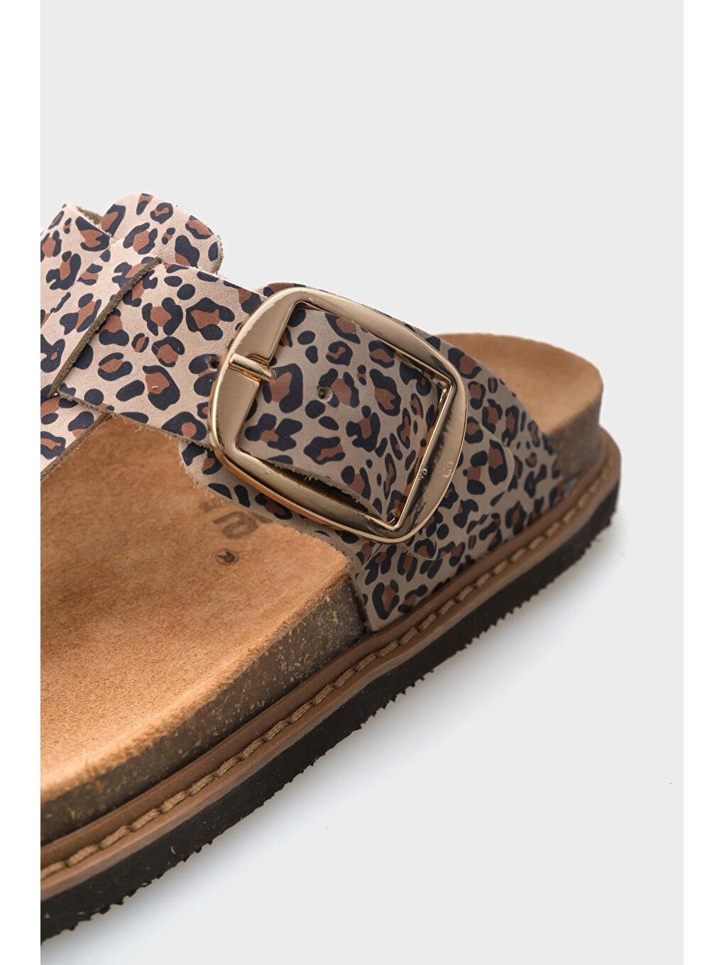 Kahverengi Nina Deri Parmak Arası Kadın Terlik-3