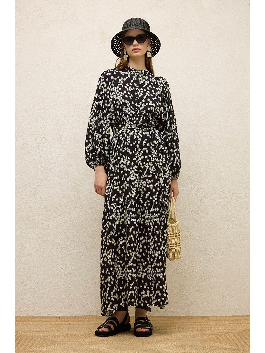 Beyaz Viskon Balon Kol Elbise Papatya-6