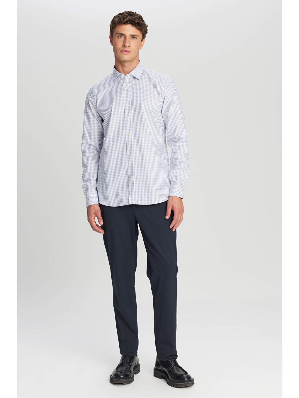 Erkek Mavi-Beyaz Ütü Gerektirmeyen %100 Pamuk Slim Fit Klasik Yaka Armürlü Gömlek-1