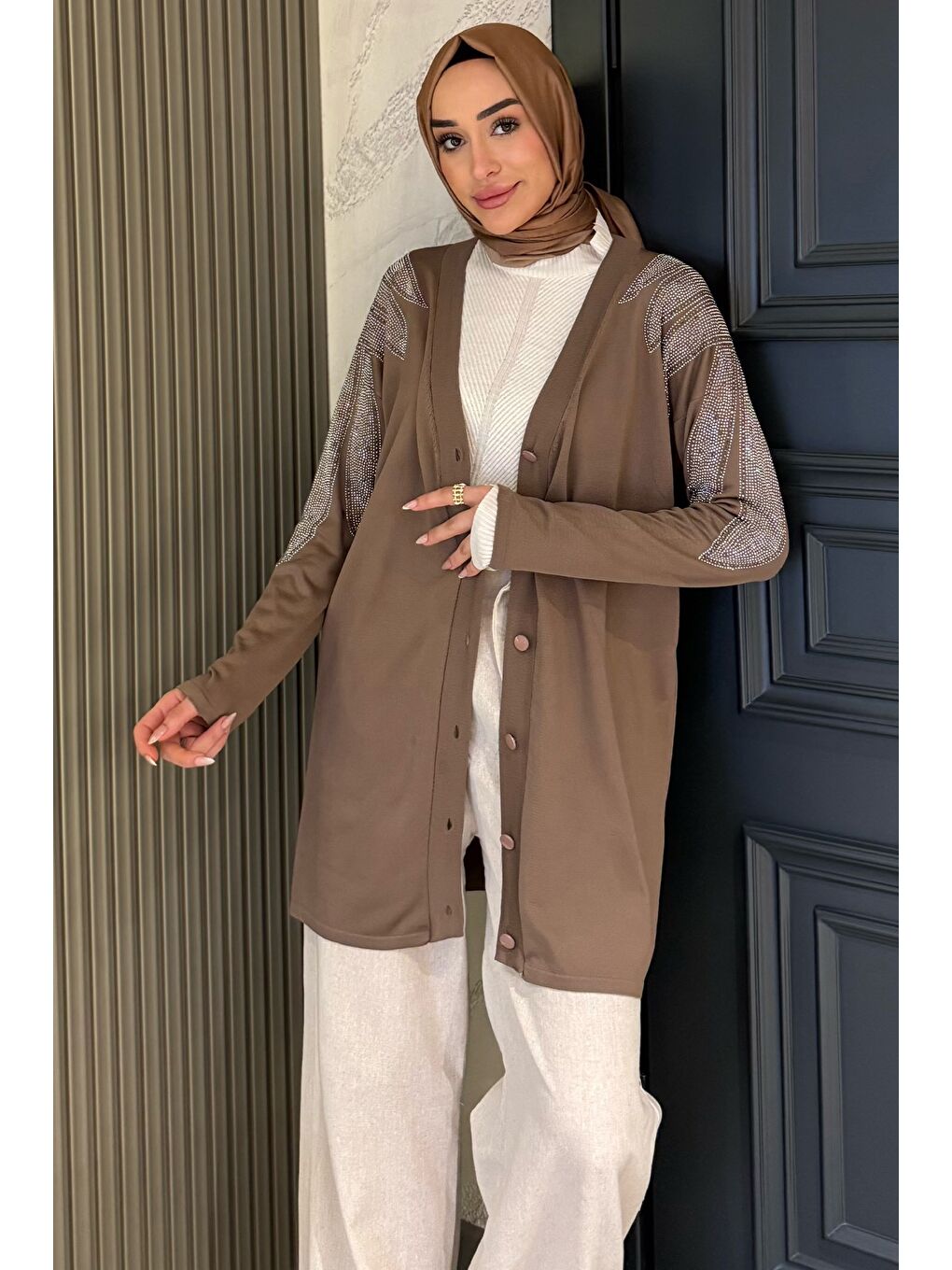 Bej Omuz Taşlı Tesettür Triko Hırka-3