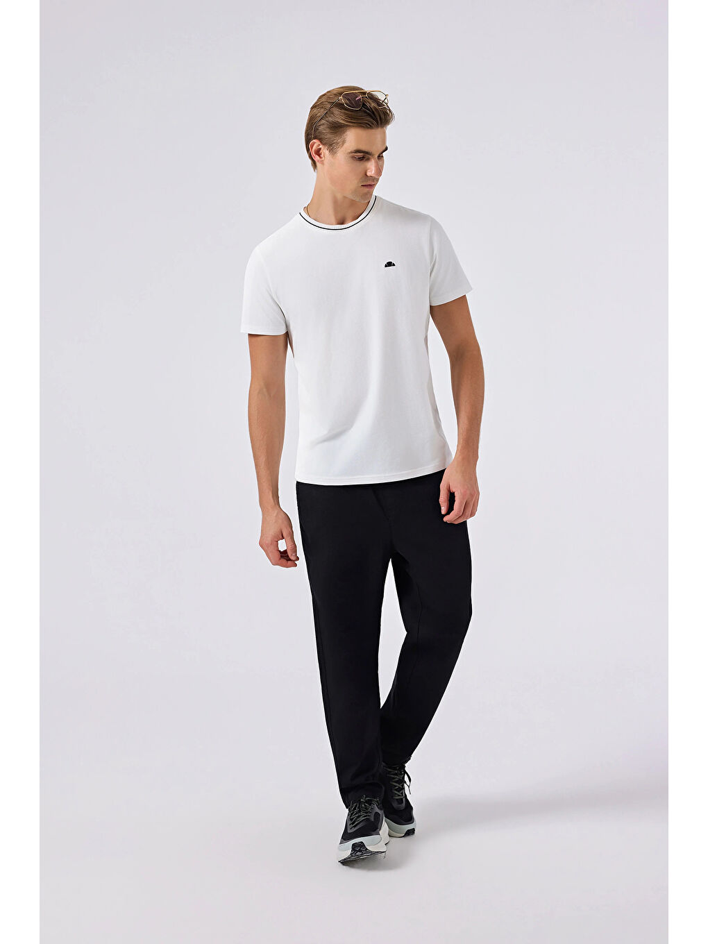 Beyaz Pamuklu Regular Fit Bisiklet Yaka T Shirt 6SM5058-OF-2