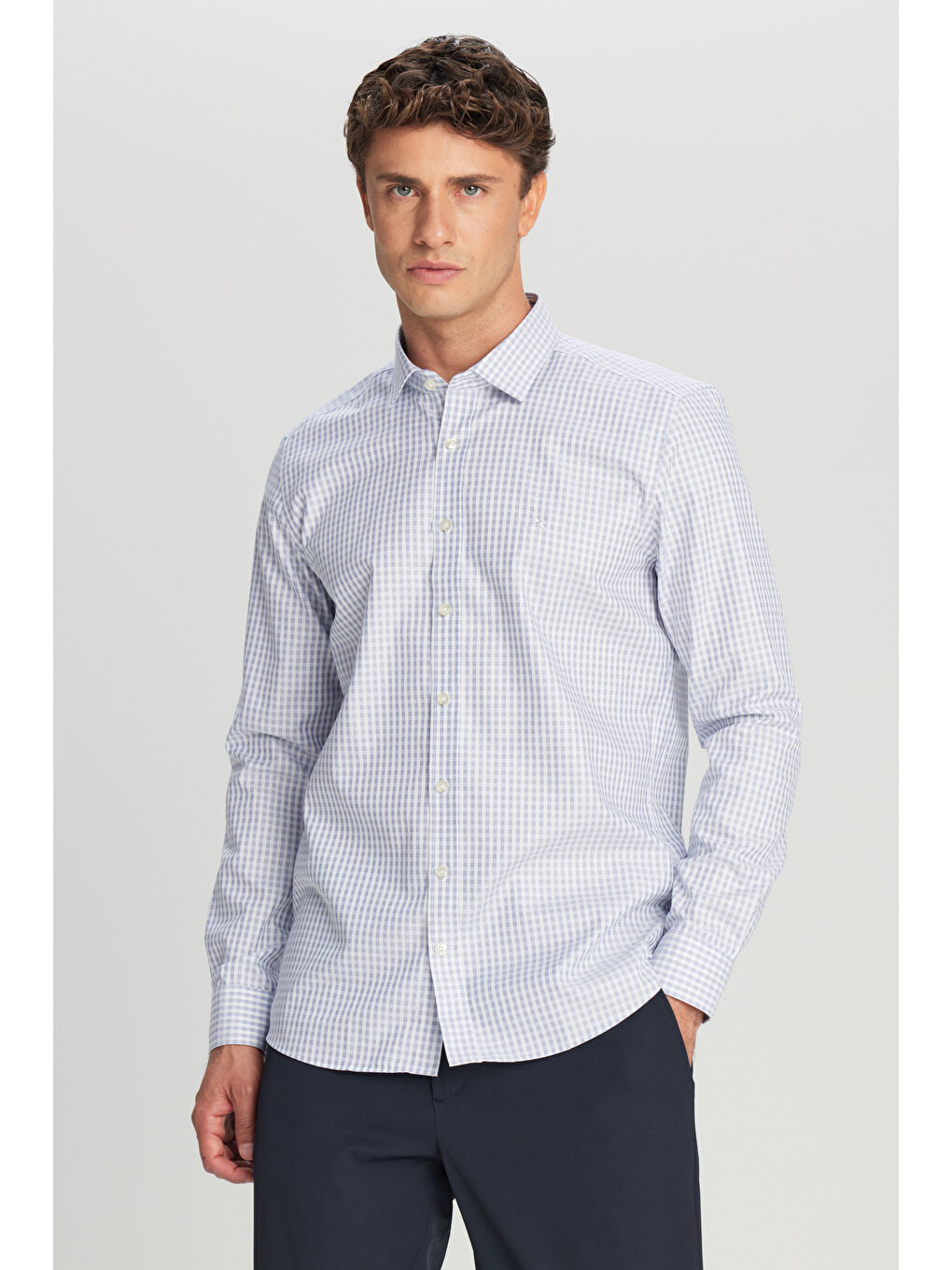 Erkek Mavi-Beyaz Ütü Gerektirmeyen %100 Pamuk Slim Fit Klasik Yaka Armürlü Gömlek-2