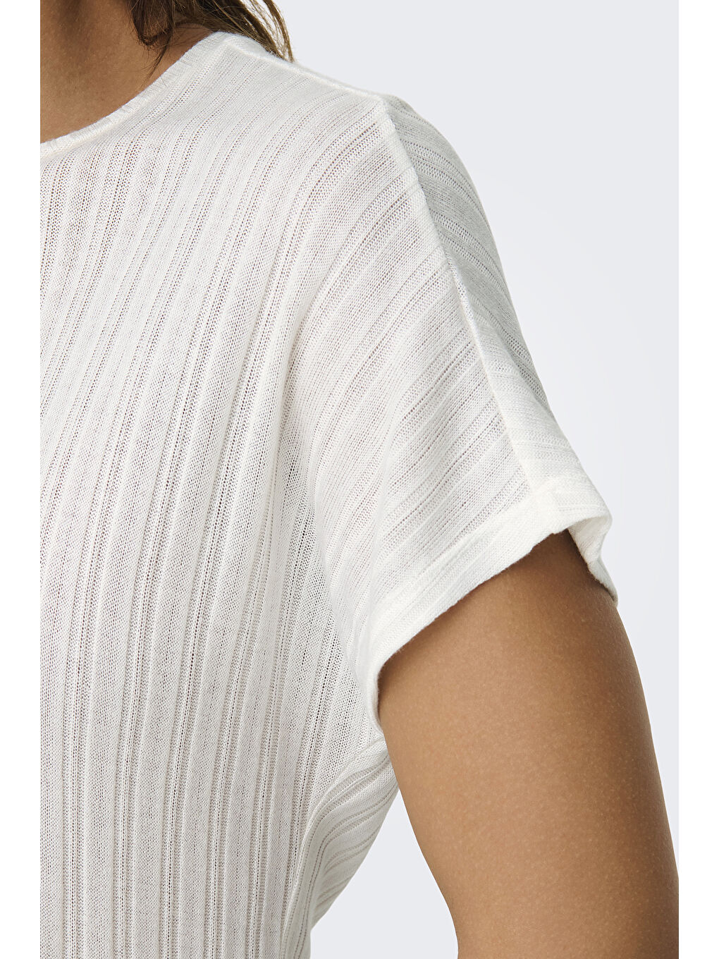 Ekru Onlirina Relaxed Fit Bisiklet Yaka Kadın T Shirt 15349079-4