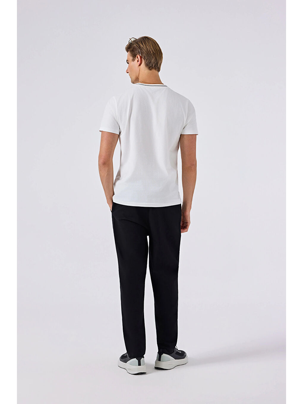 Beyaz Pamuklu Regular Fit Bisiklet Yaka T Shirt 6SM5058-OF-5