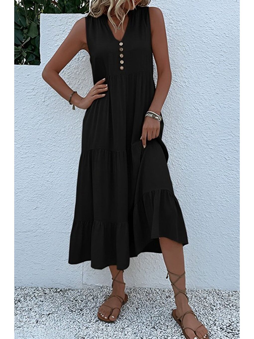 Siyah Kadın Askılı V Yakalı önden Düğmeli Midi Viskon Elbise-3