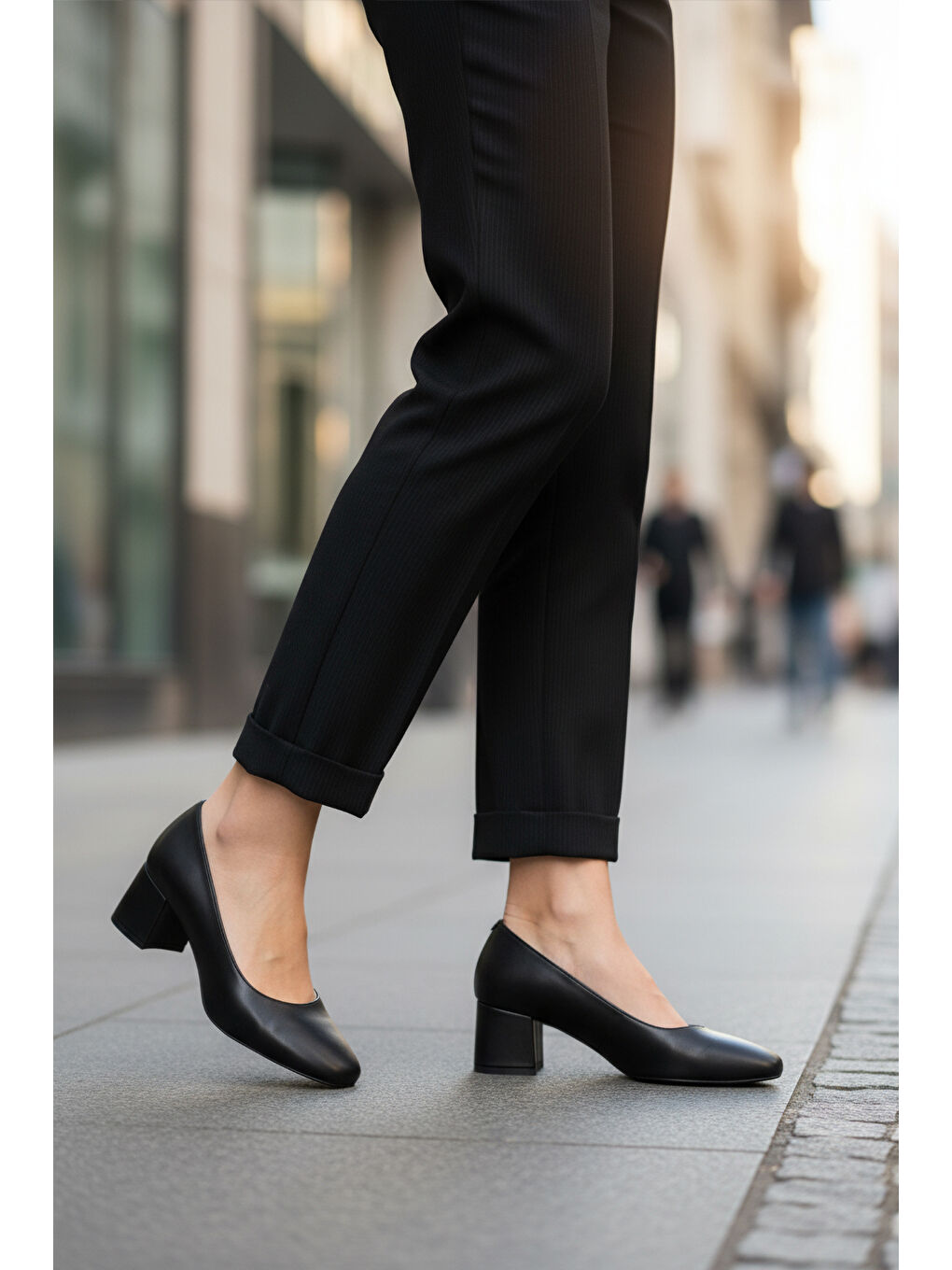 Siyah Cilt Kalın Topuklu Kadın Abiye Ayakkabı 695042 Z-2