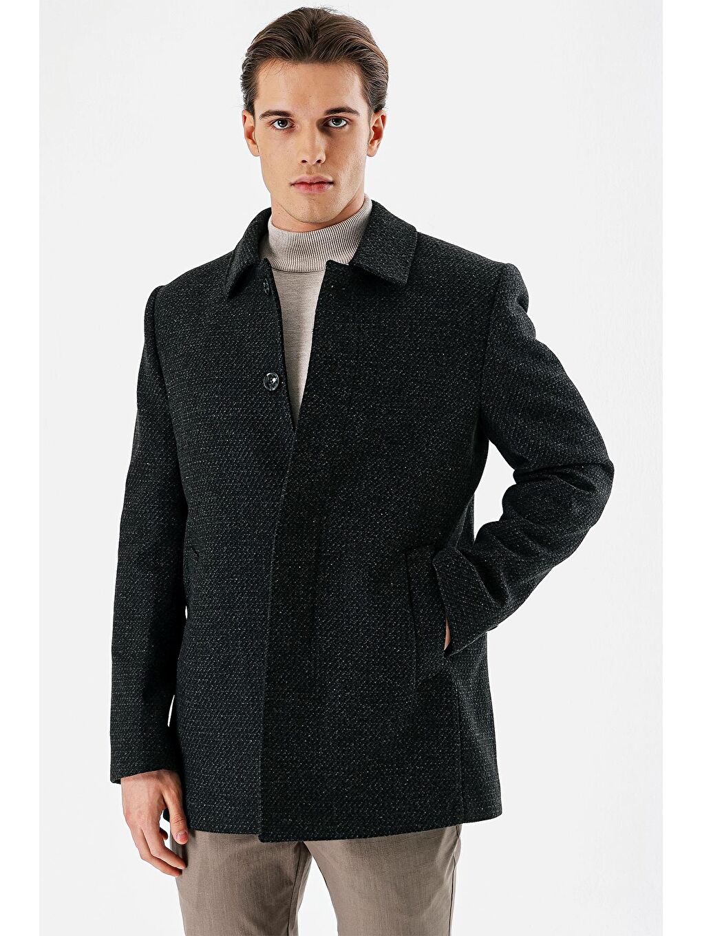 Siyah Kaşe Yünlü Kapitoneli Astar Büyük Beden Comfort Fit Rahat Kesim Klasik Kaban 1008235170