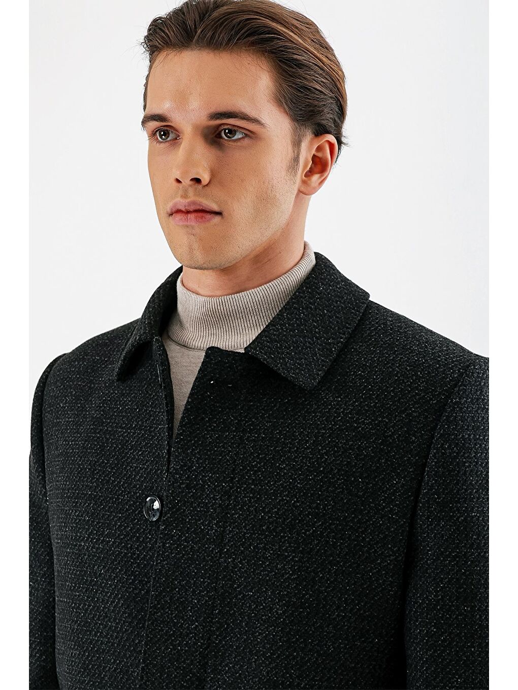 Siyah Kaşe Yünlü Kapitoneli Astar Büyük Beden Comfort Fit Rahat Kesim Klasik Kaban 1008235170-4