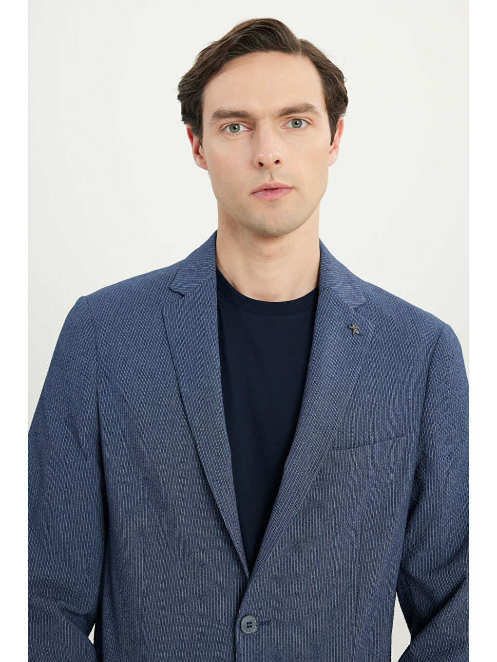 Erkek Lacivert Ekstra Slim Fit Mono Yaka Kapak Cepli Takım Elbise-3