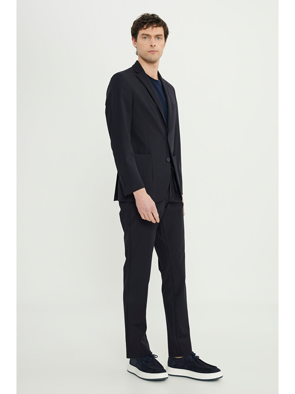 Erkek Lacivert Slim Fit Dar Kesim Kırlangıç Yaka Torba Cepli Esnek Takım Elbise-3