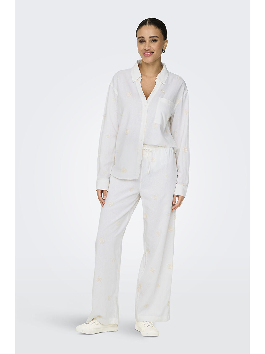 Ekru Onlcaro Keten Karışımlı Loose Fit İşleme Detaylı Kadın Gömlek 15338802-1