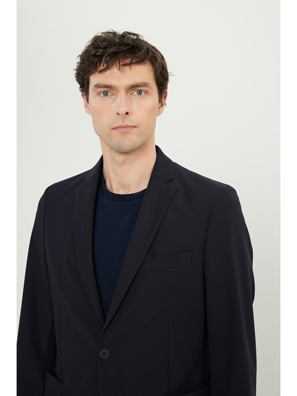 Erkek Lacivert Slim Fit Dar Kesim Kırlangıç Yaka Torba Cepli Esnek Takım Elbise-4