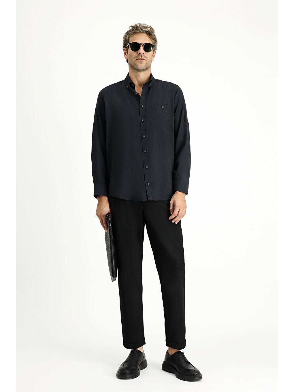 Siyah Uzun Kol Regular Fit Düğmeli Yaka Spor Gömlek-1