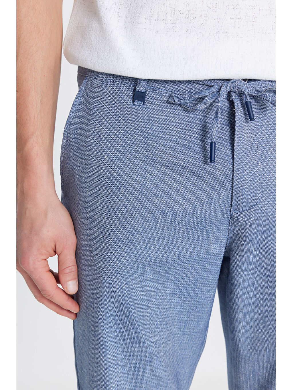 Erkek Lacivert Slim Fit Dar Kesim Yan Cepli Gofre Desenli Şort-3