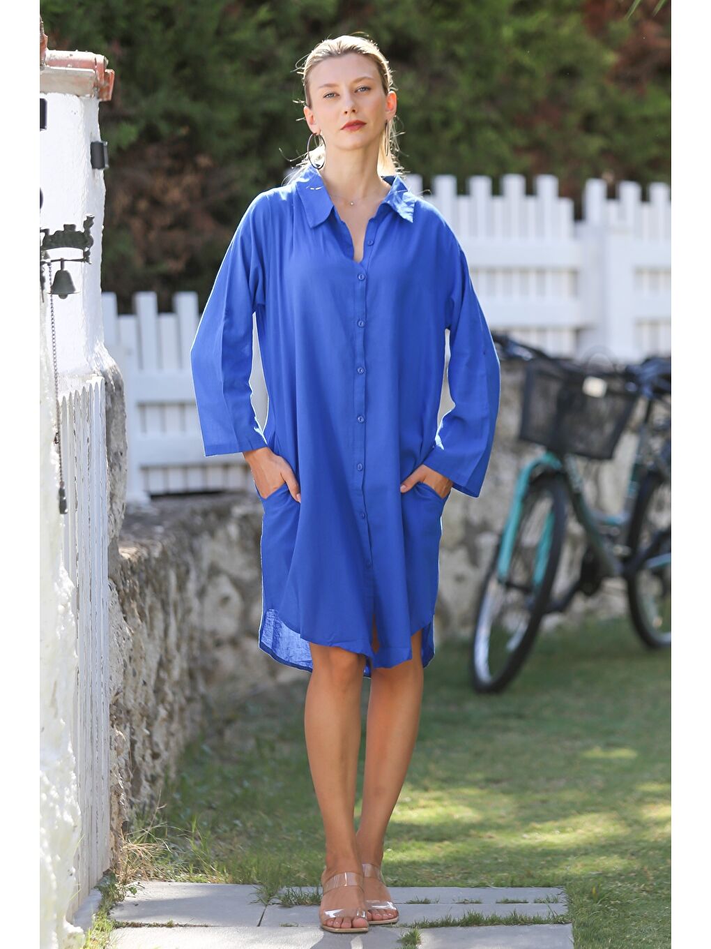 Gece Mavisi Gömlek Yaka Düğmeli Uzun Kollu Cepli Tavuskuşu Nakışlı Pamuklu Dokuma Casual Elbise-2