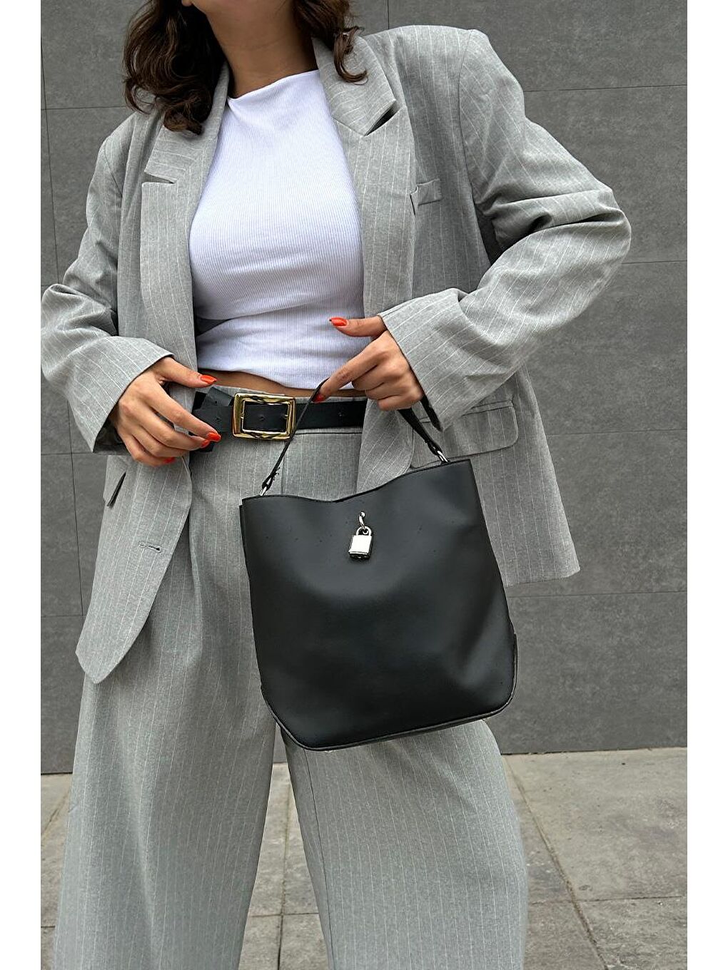 James Kilitli Omuz Çantası Siyah-5