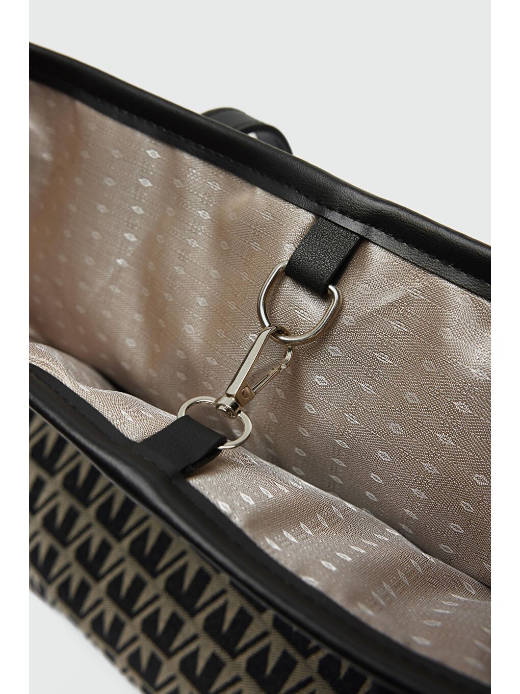 Michelle Monogram Omuz Çantası Siyah-2