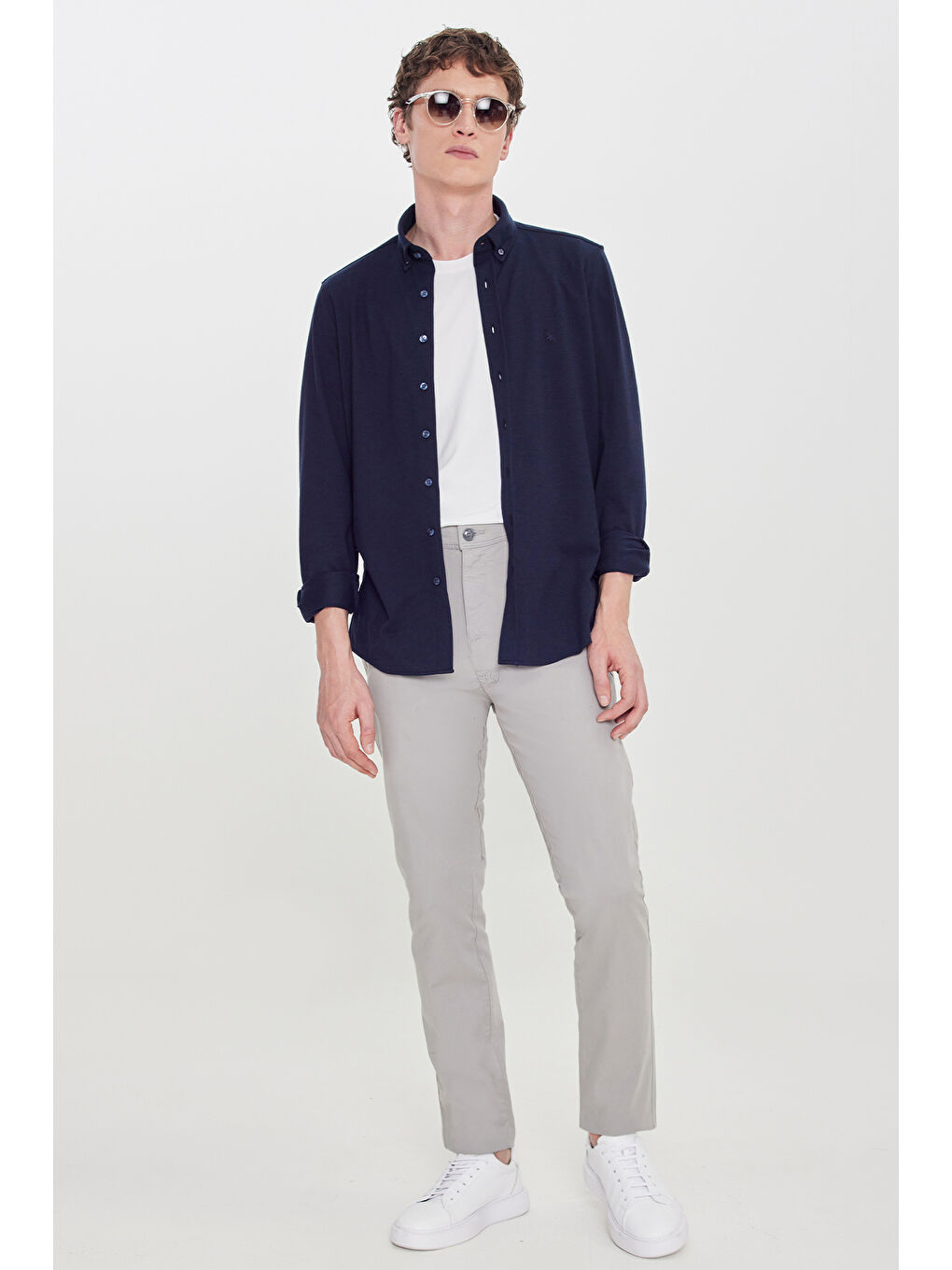 Erkek Lacivert 360 Her Yöne Esneyen Pamuklu Slim Fit Dar Kesim Düğmeli Yaka Örme Gömlek-1