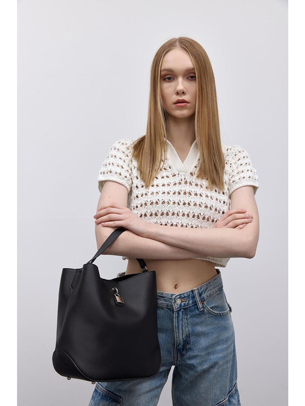 James Kilitli Omuz Çantası Siyah-7