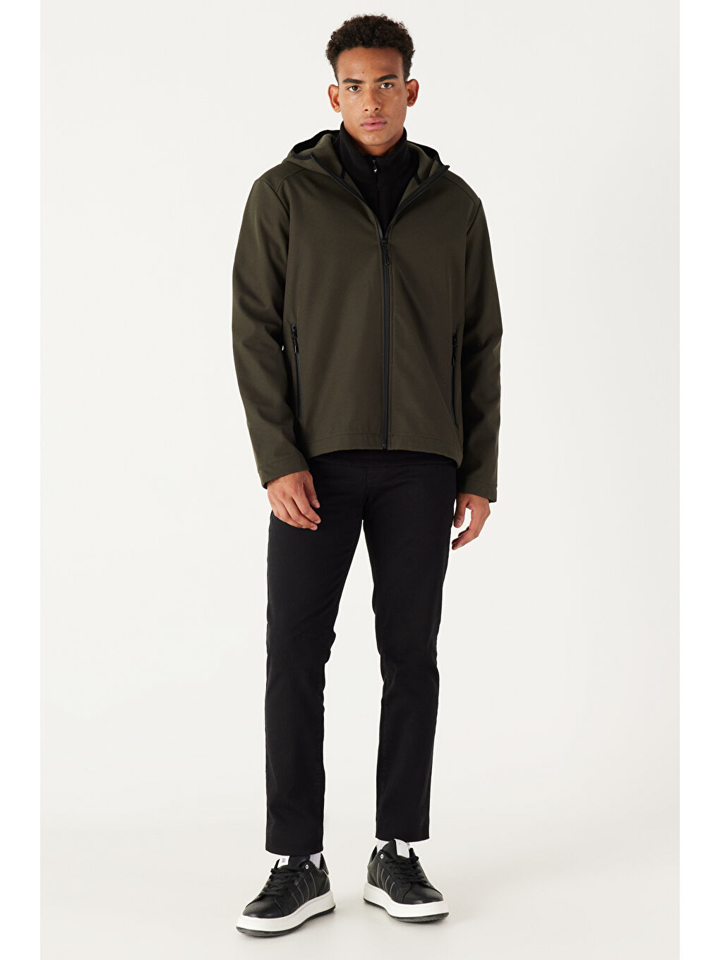 Erkek Yeşil Standart Fit Normal Kesim Dik Yaka Softshell Mont-1