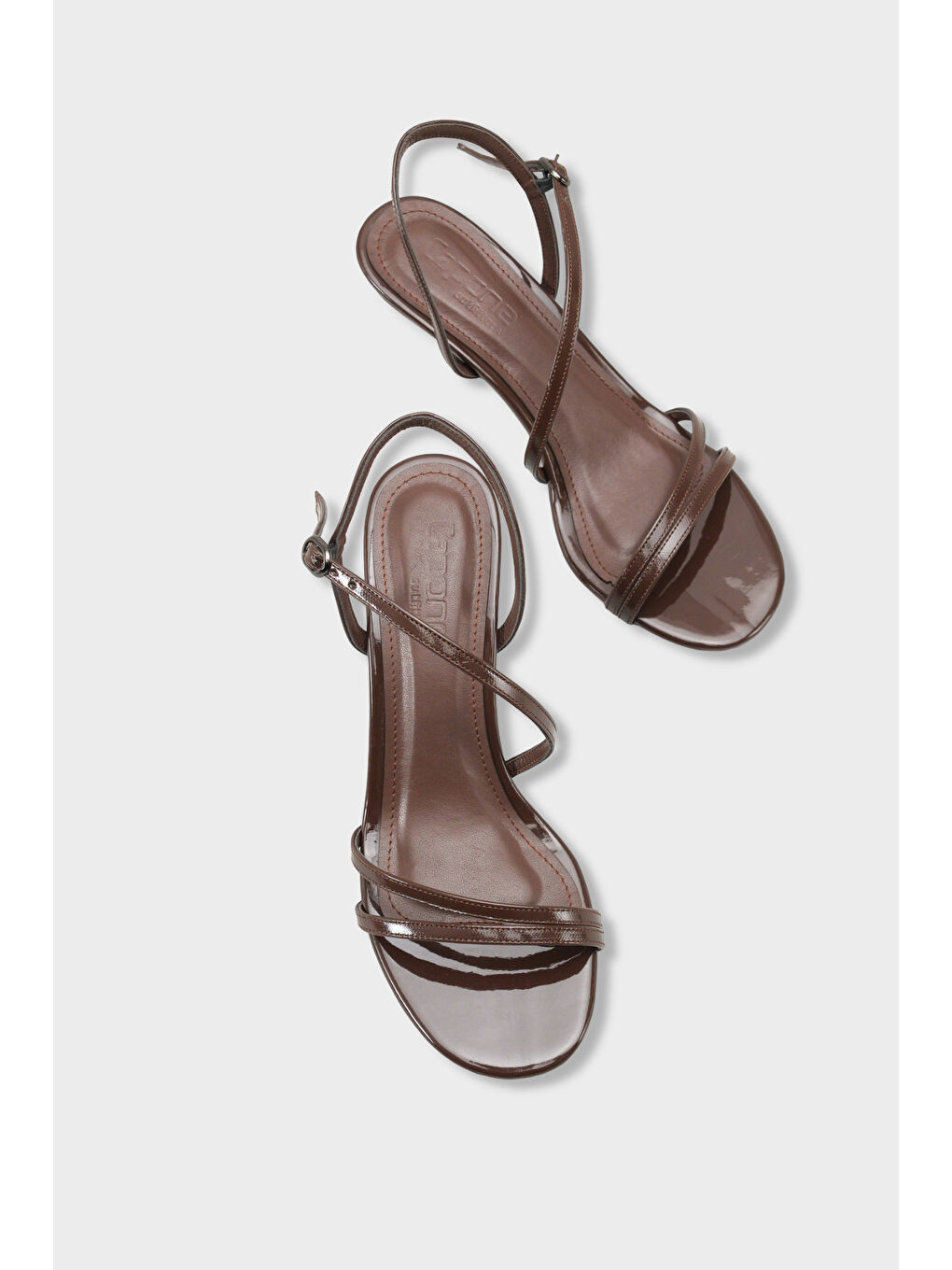 Kahverengi Vanna Yuvarlak Burunlu Bantlı Orta Topuklu Kadın Ayakkabı-5