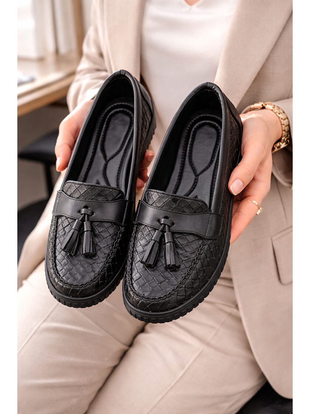 Siyah Kadın Örgü Desenli Püsküllü Rahat Comfort Loafer-3