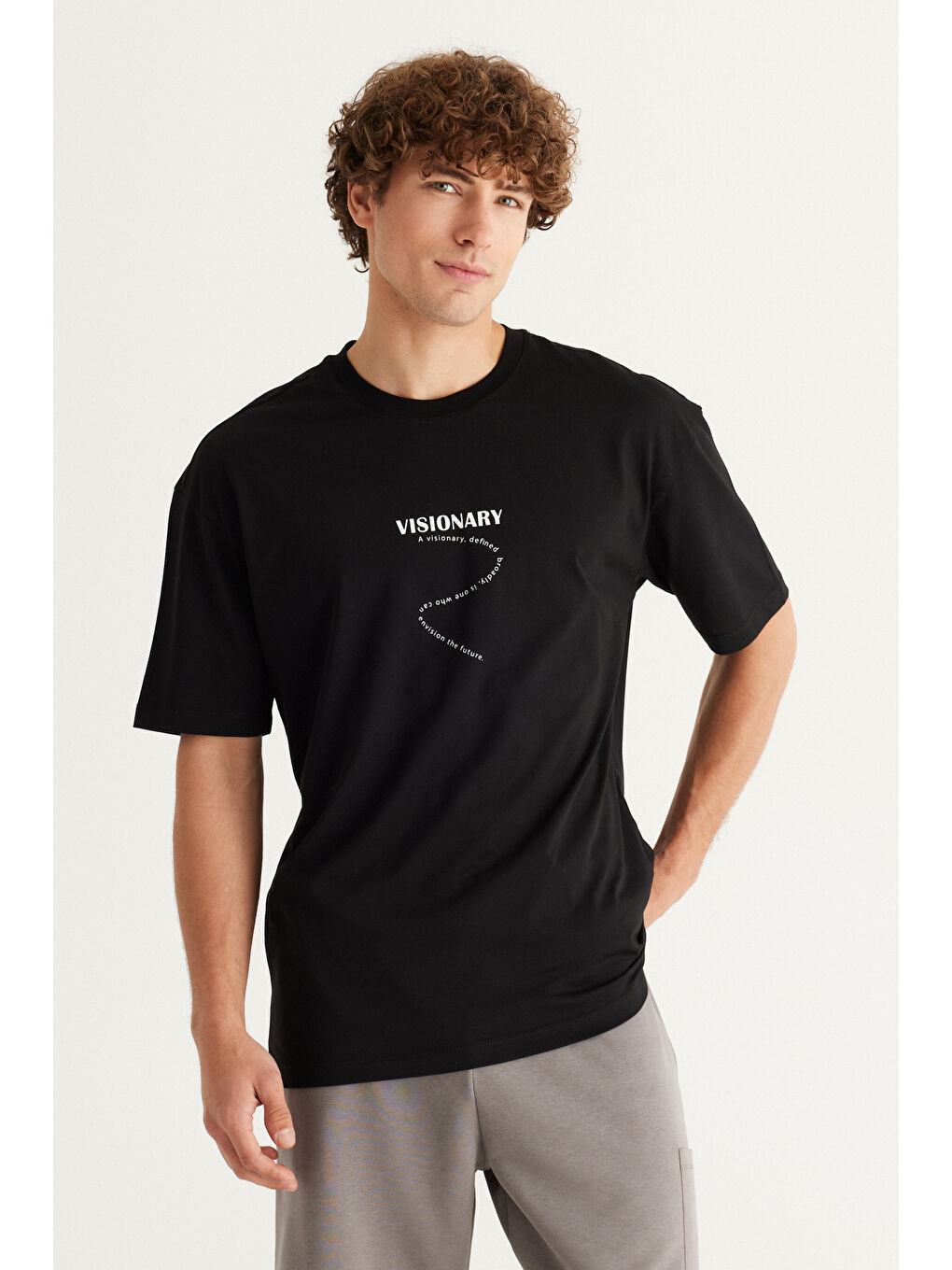 Erkek Siyah Oversize %100 Pamuk Bol Kesim Bisiklet Yaka Baskılı Tişört-2