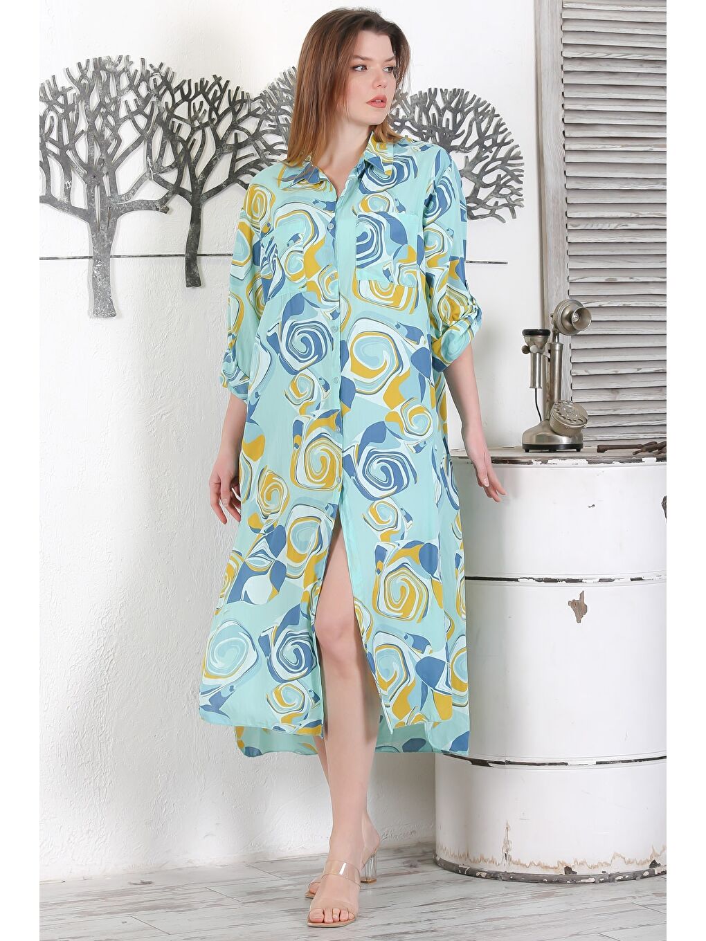 İtalyan Açık Turkuaz Düğmeli Uzun Kollu Geometrik Desenli Çift Cepli Dokuma Yazlık Elbise 130 65