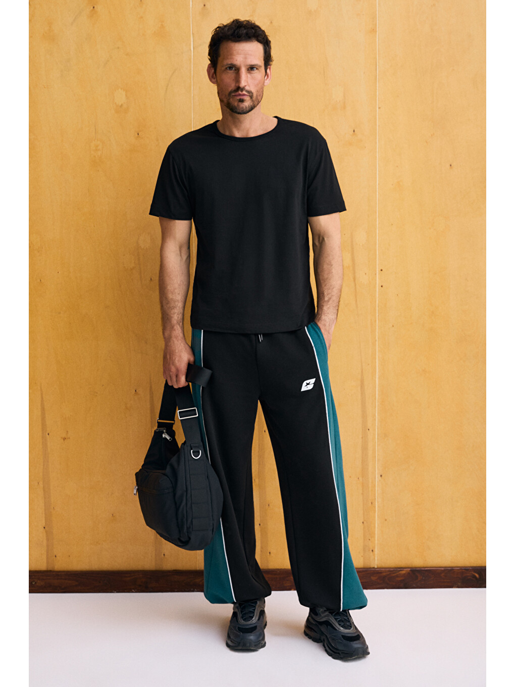 Siyah AXION Erkek %100 Organik Pamuklu Yuvarlak Yakalı Regular Fit SİYAH T-Shirt-3