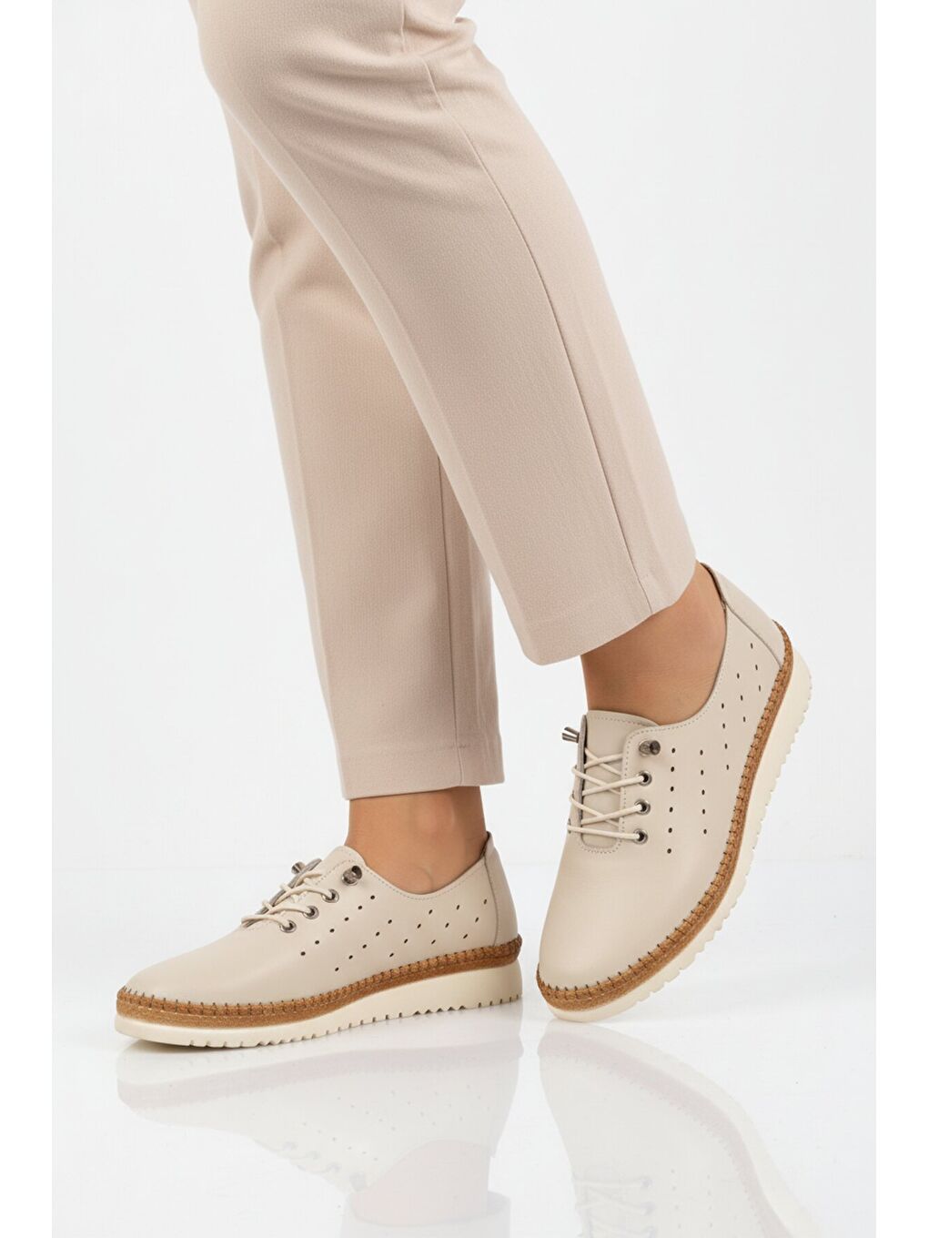 Bej Hakiki Deri Ortopedik Kadın Casual Ayakkabı 508 Z