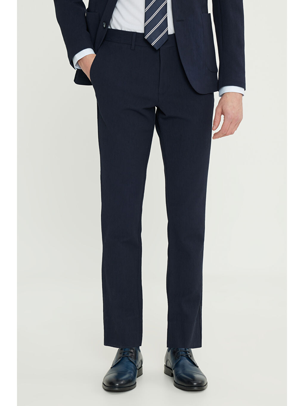 Erkek Lacivert Pamuklu Slim Fit Mono Yaka Torba Cepli Esnek Takım Elbise-4