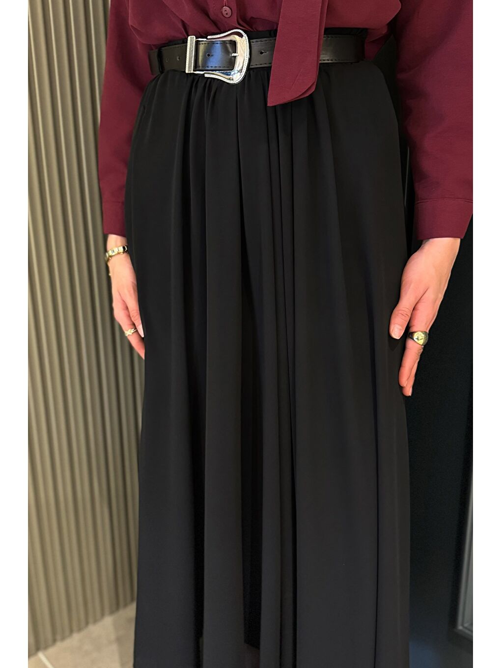 Siyah Kemerli Piliseli Tesettür Şifon Etek-4