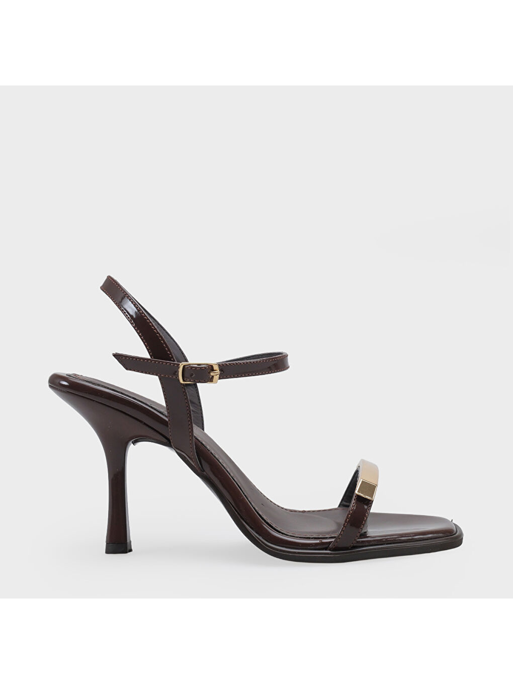 Kahverengi Reggi Küt Burunlu Metal Tek Bantlı Orta Topuklu Bilekten Bantlı Kadın Ayakkabı-1