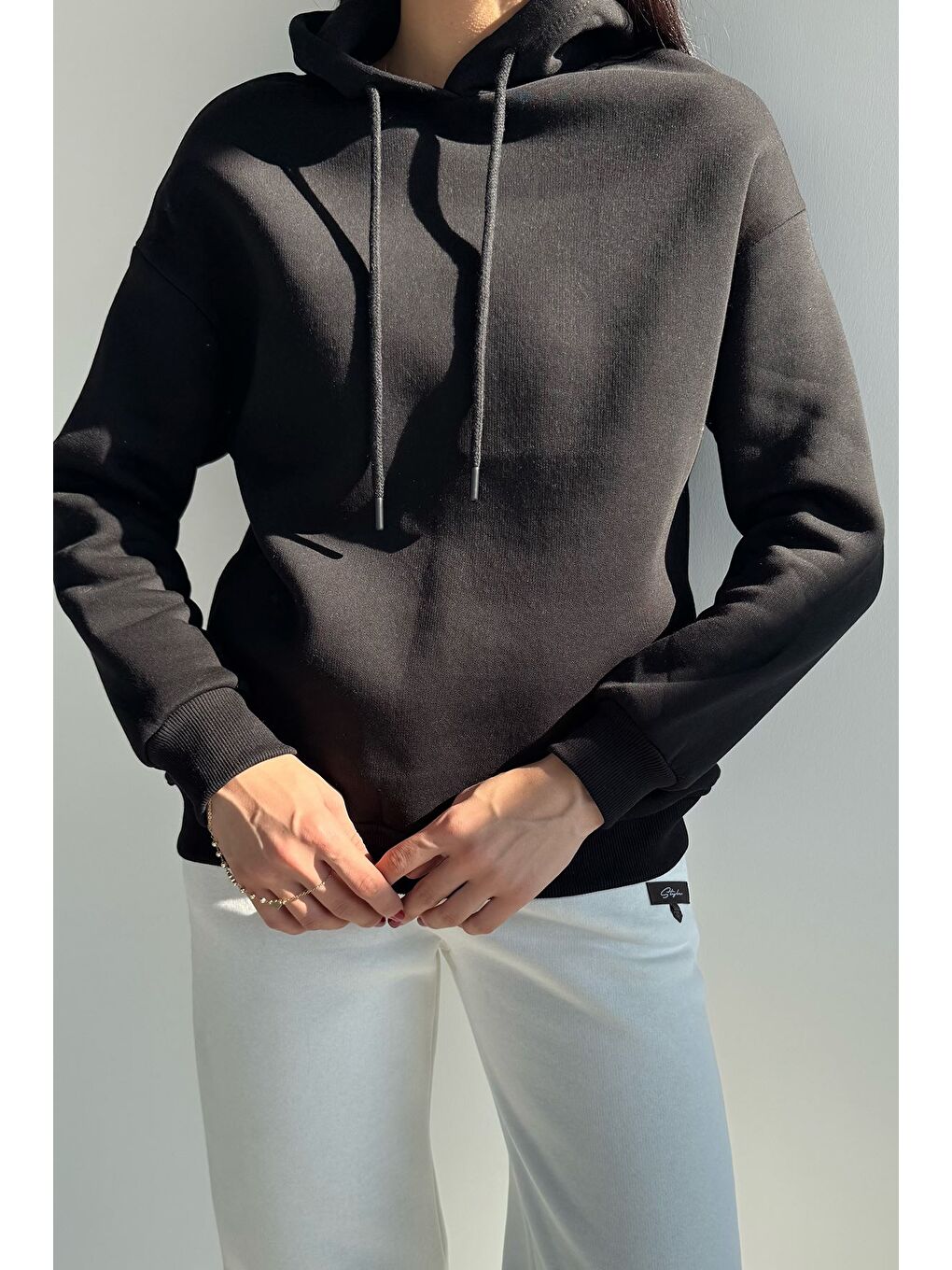 Siyah Kadın Kapüşonlu Şardonlu Basic Sweatshirt-2