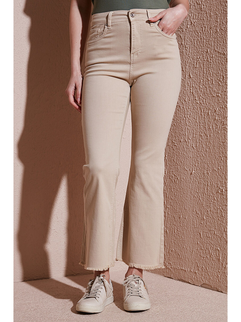 Bej Streç Pamuklu Flare Fit Yüksek Bel İspanyol Paça Pantolon 25Y0294K1-1