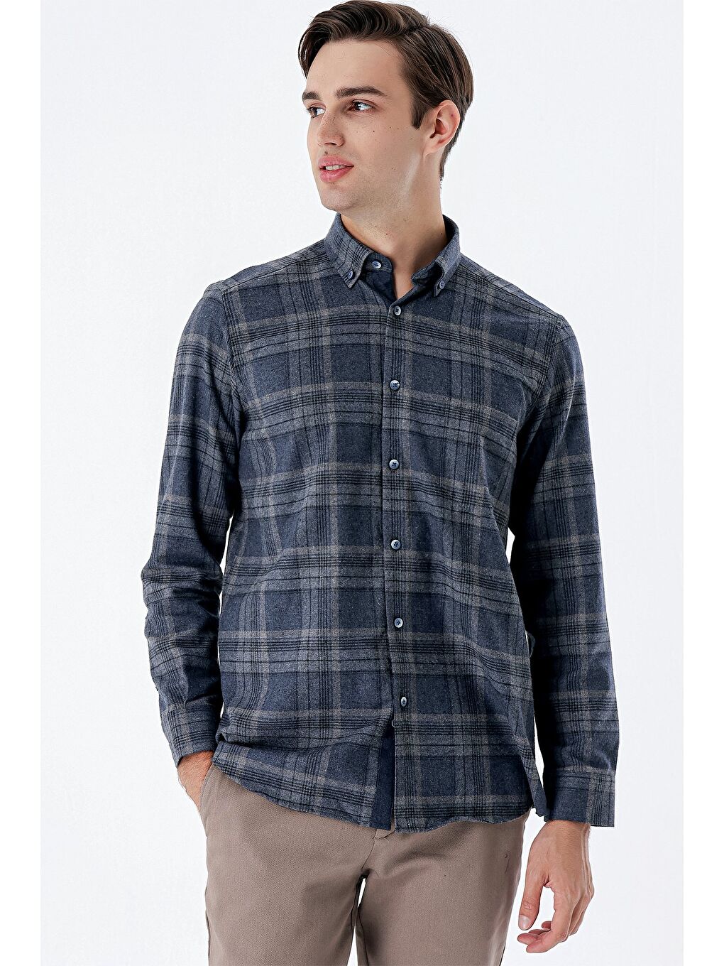 Koyu Lacivert Uzun Kollu Ekoseli Gabardin Cepli Garnili Casual Comfort Fit Gömlek 1004235111-2