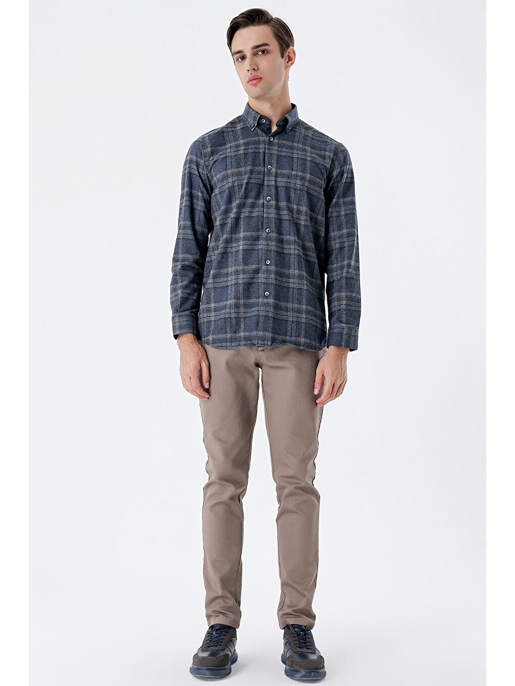 Koyu Lacivert Uzun Kollu Ekoseli Gabardin Cepli Garnili Casual Comfort Fit Gömlek 1004235111-3