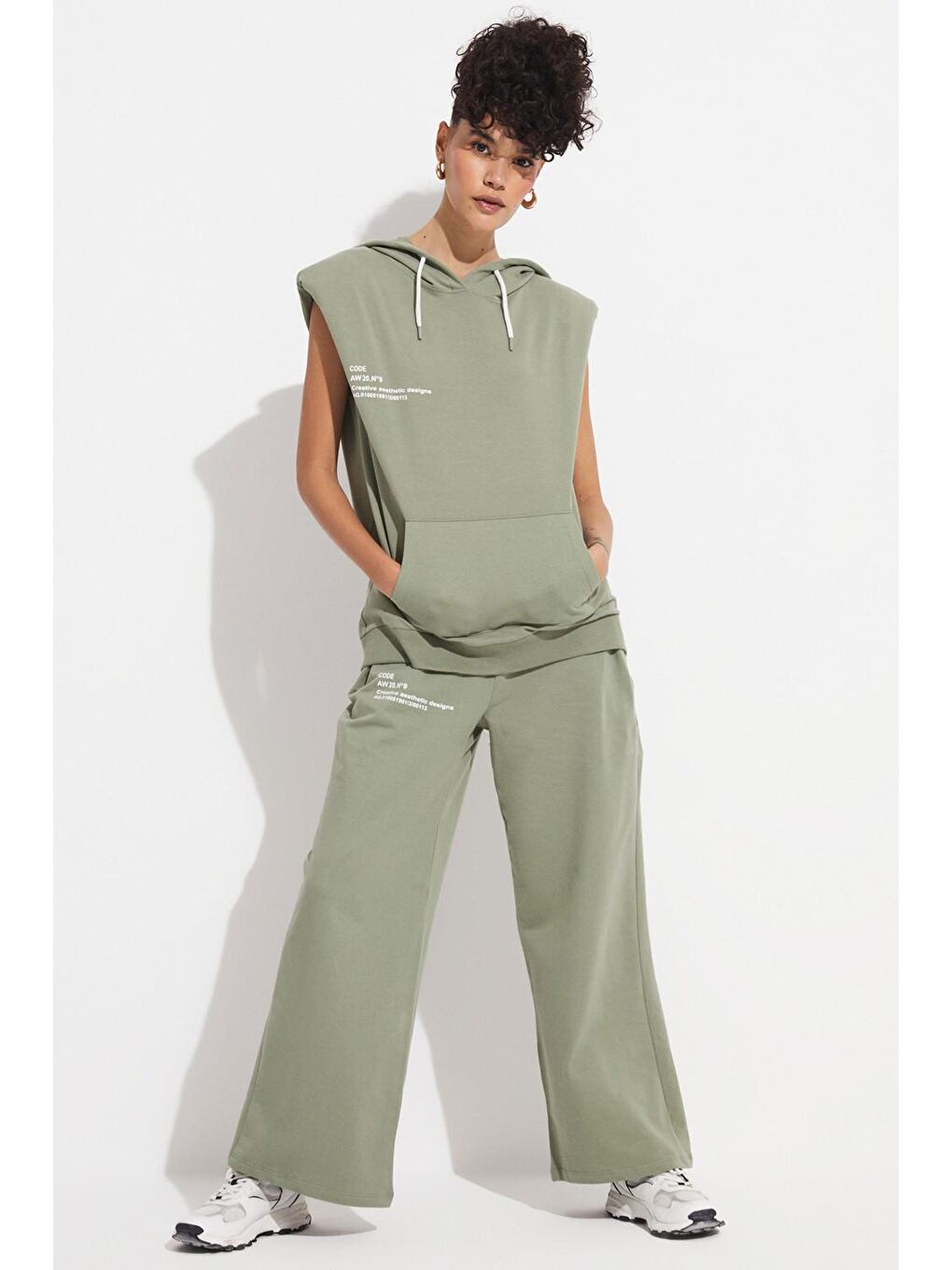 Haki Kapüşonlu Kolsuz Eşofman Takım