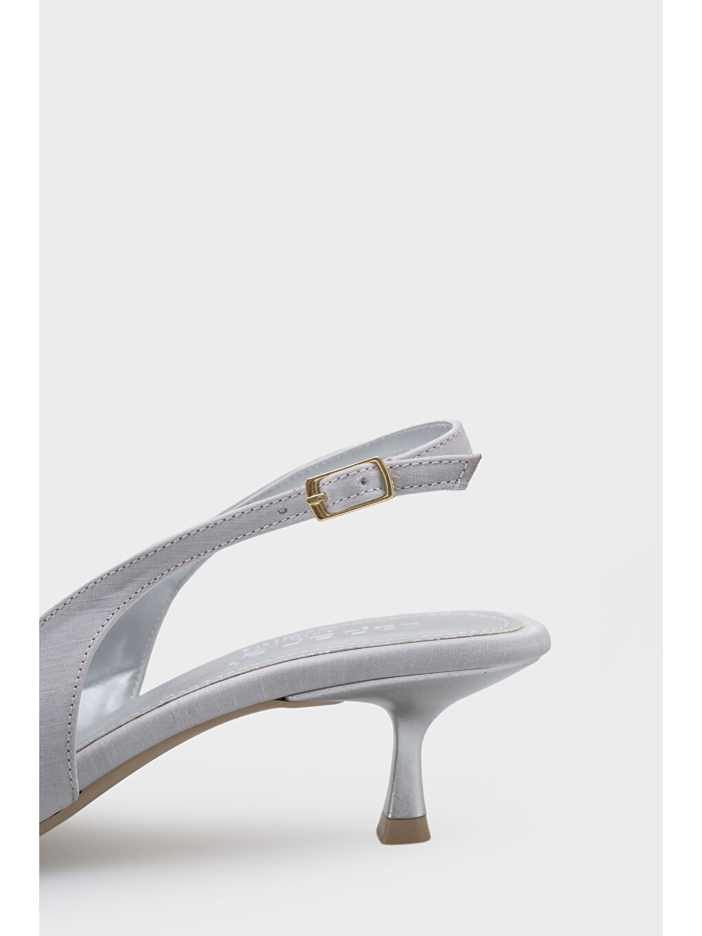 Gri Nikolia Taşlı Fiyonklu Sivri Burunlu Saten Orta Topuklu Kadın Ayakkabı-4