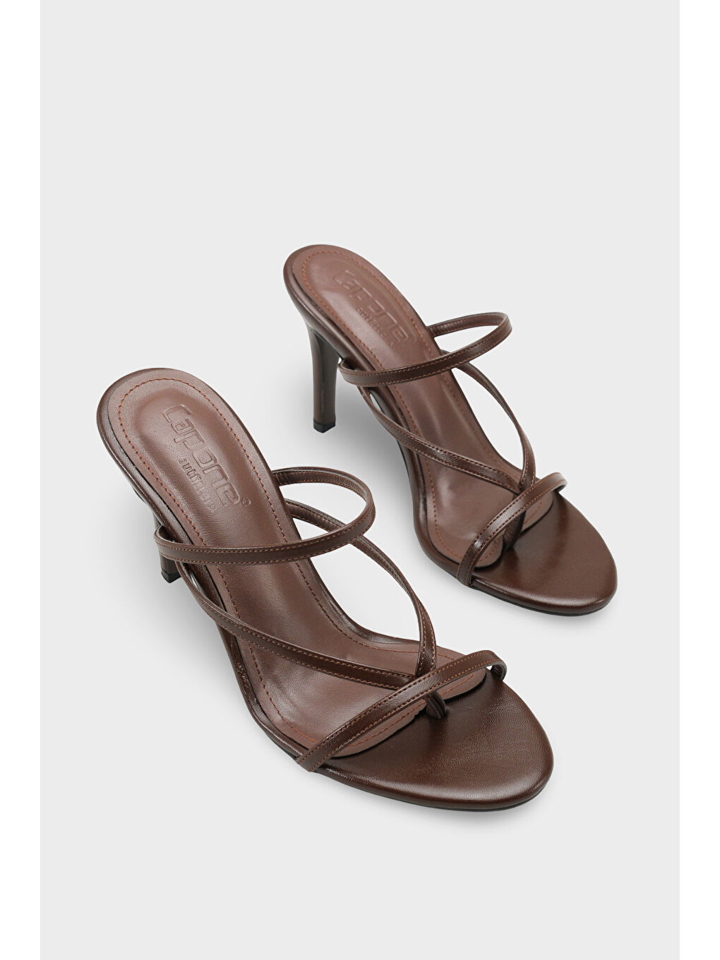 Kahverengi Vinnie Yuvarlak Burunlu Orta Topuklu Parmak Arası Kadın Terlik-2