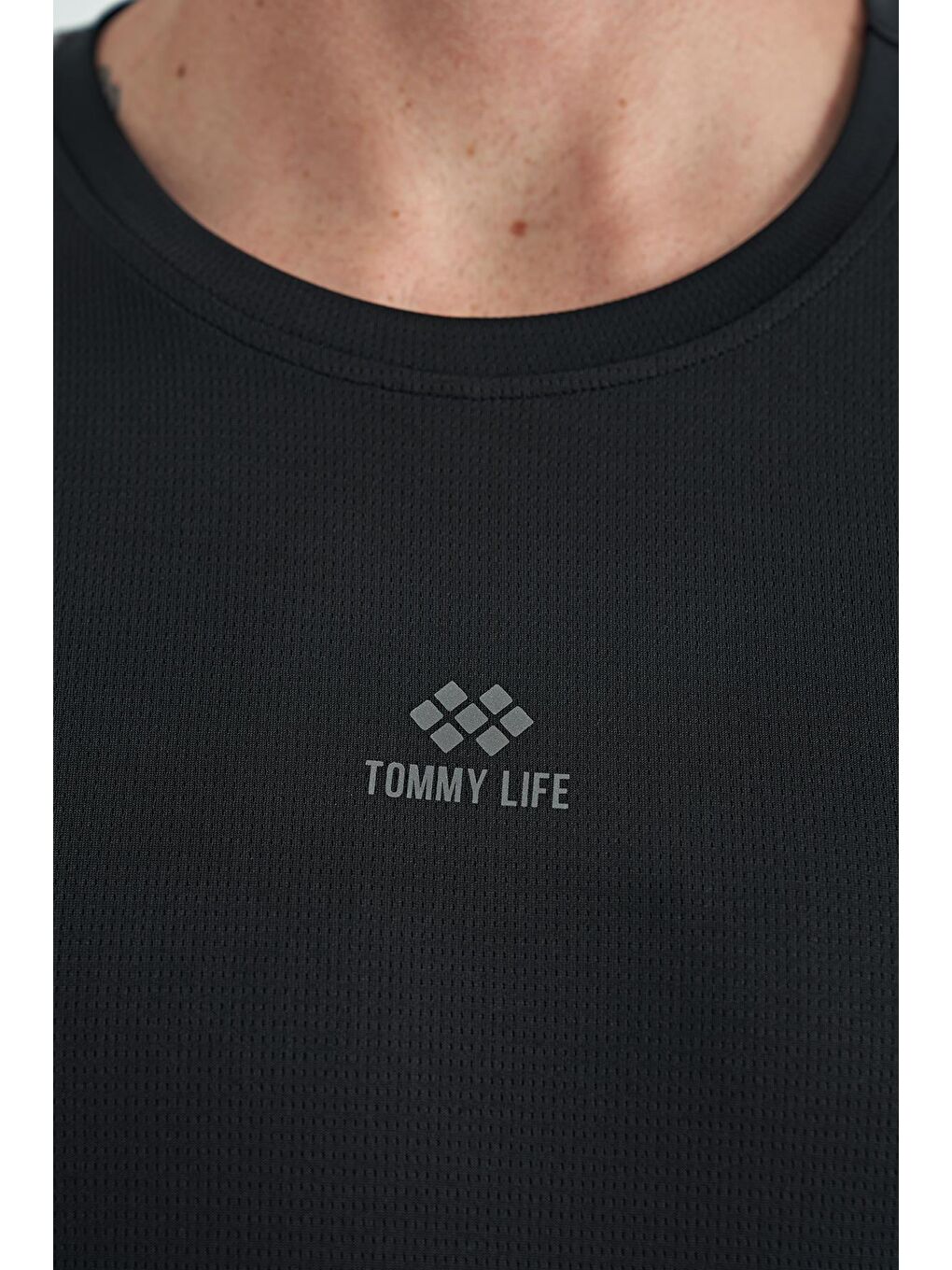 TOMMYLIFE Siyah O Yaka Standart Kalıp Sırt Baskı Detaylı Aktif Spor Erkek T-Shirt - 88256 - 3