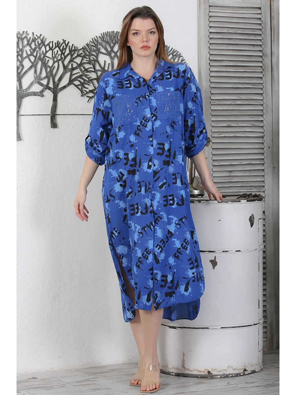 İtalyan Lacivert Düğmeli Uzun Kollu Desenli Çift Cepli Pul Payetli Dokuma Yazlık Elbise 130 65-1